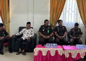 Bahas Penguatan BUMKep, Bumdes, Bahkan Hubungan Media, Kejari Rohil ke Panipahan