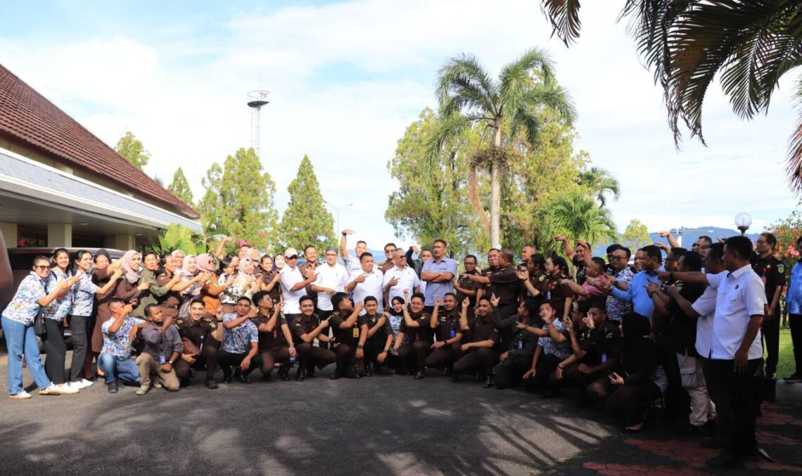 Kajati Agoes SP Tinggalkan Bumi Raja- Raja ” Terima Kasih Untuk Segalanya Maluku”