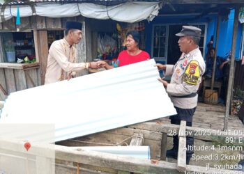 Penghulu Sinaboi Berikan Bantuan pada Masyarakat Terdampak Musibah Angin Kencang 