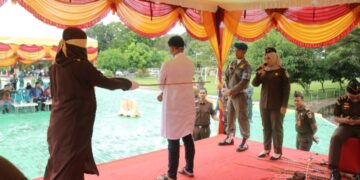 Sebanyak 13 Terpidana Jalani Hukuman uqubat cambuk di Kejari Abdya