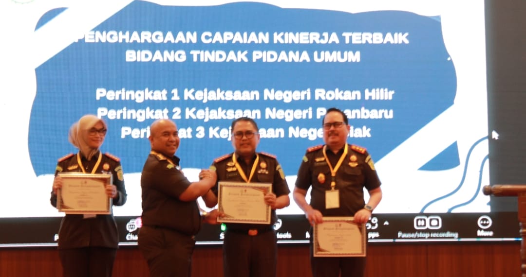 Kejaksaan Negeri Rokan Hilir Berhasil Meraih 3 Penghargaan Bergengsi
