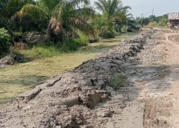 Parit Jalan KH. M.Yusuf Kepenghuluan Darussalam di Normalisasi 