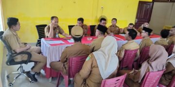 Camat Sinaboi Terima Kunjungan Kerja Tim Review Inspektorat Rohil