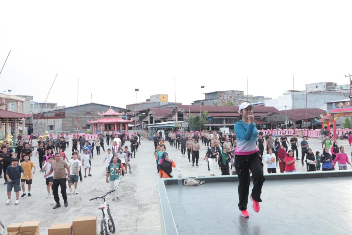 Polres Rohil Gelar “Senam Pagi Sehat” Bersama Masyarakat Panipahan