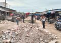 Warga Sungai Bakau Gotong Royong Perbaiki Jalan Poros Sinaboi