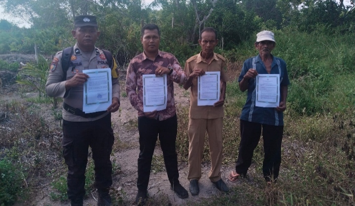 Personil Polsek Sinaboi Gelar Patroli dan Imbau Warga di Daerah Rawan Karhutla