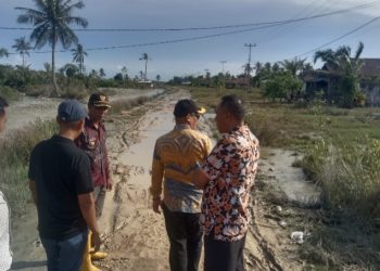 Pemkab Rohil Bangun Jalan Kampung Aman, Warga Ucapkan Terima Kasih