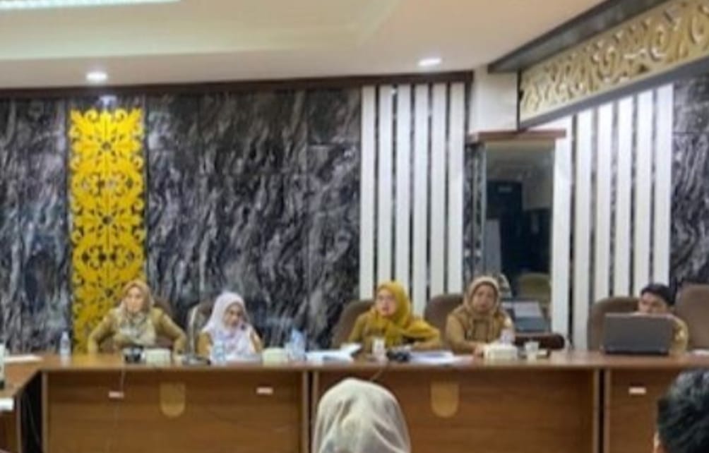 DPRD Pekanbaru Hearing Dengan Dinsos- BPS, Banyak Warga tak Dapat Bantuan Pemerintah