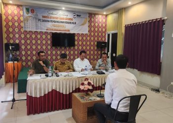 Tim Penguji terdiri dari Asisten 1, Direktur Utama, Direktur Pengembangan dan Direktur Keuangan tampak sedang melakukan test interview pada salah satu peserta calon Karyawan baru-baru ini di Hotel BIT ujung Tanjung (f: Haes)